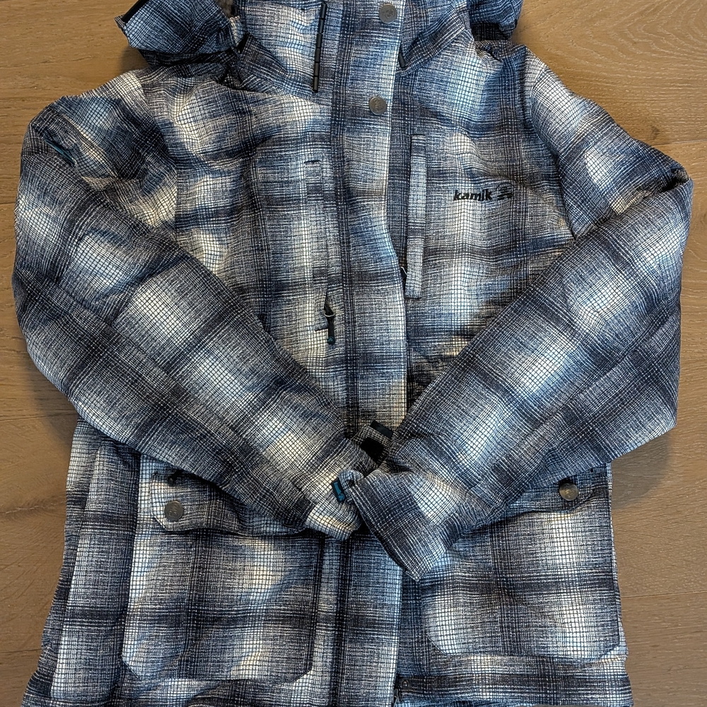 Kamik Women's Plaid Puffer Jacket in Black and Gray